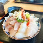 氷見 魚市場食堂 - 氷見浜丼（並盛）