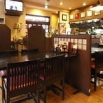 Izakaya Ra'Nara - あたたかな雰囲気があふれる店内は、居心地抜群