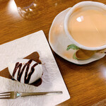 ぽえむ - お茶のケーキ、ロイヤルミルクティー