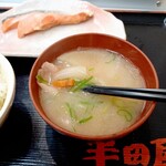 大衆食堂 半田屋 - ハーフ豚汁 138円