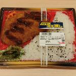 FRESTA - 国産チキンカツのソースカツ丼 (税込)429円 (2023.05.07)