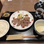 牛たん焼き 仙台辺見 - 