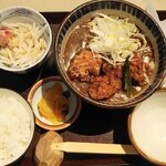 Mansaku - スパイシ鶏唐揚げカレーうどんセット