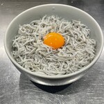 小沙丁鱼盖饭御膳