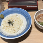 Tenobe Udon Suizan - 柚子胡椒の肉つけうどん（冷）