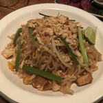 ハンサム食堂 - パッタイ