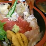 Fukuzushi - お味噌汁は貝のお出汁がいい香り♪