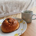 グリムハウス - ココアバニラがおいしかった！中はカスタードクリームで、食感はふわふわでありながらもちっり感もある。なんか不思議。