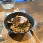 らぁ麺 紫陽花 - 地鶏の炊き込みごはん 500円