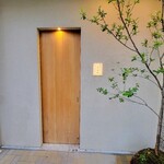 すし うえだ - 玄関