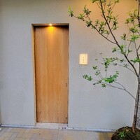 すし うえだ - 玄関