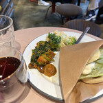 THE NUTS EXCHANGE - ヴィーガン照焼きマフィンに２デリ付ける