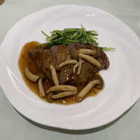 後楽園飯店 - フカヒレ三昧華扇コース
                  牛ロースステーキXO醬ソース
