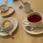 イルピアット - 紅茶とデザートのバニラアイス