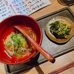 炭焼 心粋 - 突出しはメンチカツの和風餡と胡麻和え