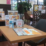 珈琲処 徳右ヱ門 - テーブル席