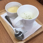 珈琲処 徳右ヱ門 - 手前がスープ　奥がヨーグルト