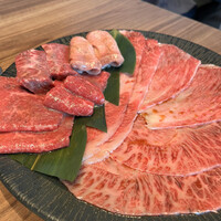 焼肉うしごろ 新宿三丁目店 - 