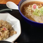 さくぞう - ラーメンとミニチャーハン（1,080円）