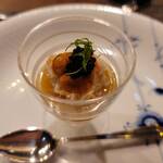 ル・ゴーシュ・セキ - 香住のカニ、カニのジュレ、かぶらのムース（角切り）、キャビア、根室のウニ