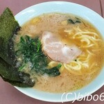 横浜らーめん 本牧家 - ラーメン並