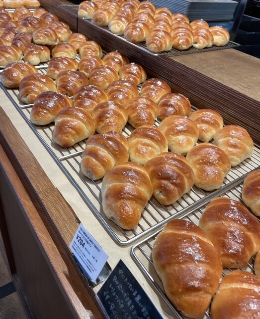 mills by Truffle Bakery 福岡春日店 （ミルズ バイ トリュフ ベーカリー） 博多南/パン 食べログ