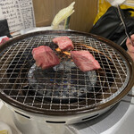 Yakiniku Horumon Hayashiya - 