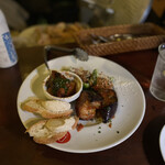 チュカテ - 前菜(パテ、ナスのミートソース、ピーマンの肉詰め)