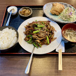 悦悦飯店 - 羊肉のクミン炒め定食(980円)