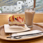 Cafe&Sweets 彩香 - フルーツタルト(\650)　アイスロイヤルミルクティー(\400)