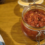 ナマラマサラ - 辛さ増しする特製調味料。鰹節が入ってるっぽかった