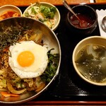 韓国家庭料理 扶餘 - ブルゴギ丼定食