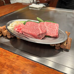 ステーキ＆ワイン オクソン - シャトーブリアンに神戸牛