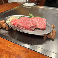 ステーキ＆ワイン オクソン - シャトーブリアンに神戸牛