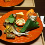 しのはら - 八寸、ズッキーニのフライにトリュフ塩、玉子真丈、南瓜にフォアグラ、○十にシナモン、手毬鮨