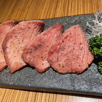 焼肉 しんうち 神楽坂 - 