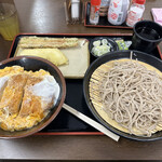 Shinshuusoba Dokoro Ogiso Seifunjo - カツ丼と並そばセット