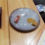 こい勢 - 特選旬のお任せ握り(石鯛肝醤油)