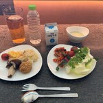 Asiana Business Class Lounge - 