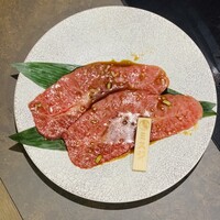 飛騨牛一頭家 馬喰一代 長良本家 - 
