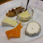 IZAKAYA VIN - 「チーズ盛り合わせ　Ｓ」　１，９００円