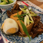 餃子ノ酒場 すえひろ - 肉豆腐たまご入り