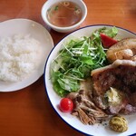 バイクス カフェ - 料理写真:ポークソテー1700円