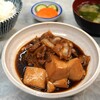 伊勢屋食堂 - 料理写真:定番メニュー　肉豆腐定食