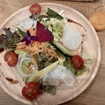 Nouen Resutoran Nofu - ●ごはんランチ　1,800円　サラダ　エディブルフラワー✿がかわいい♡
                        黒板のお野菜、全部入ってる？！たまたま欠品の多かったお皿だったのかもしれません。非常に残念。