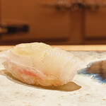 鮨 さいとう - 鯛の昆布締め