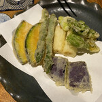 しおて - 季節野菜の天ぷら（山菜は、うど、こしあぶら）