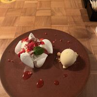 ザ タヴァン グリル＆ラウンジ - 