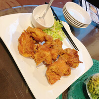 雅苑酒家 本店 - とり唐揚げ