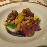 アピシウス - フランス産仔鳩の胸肉のベニエ